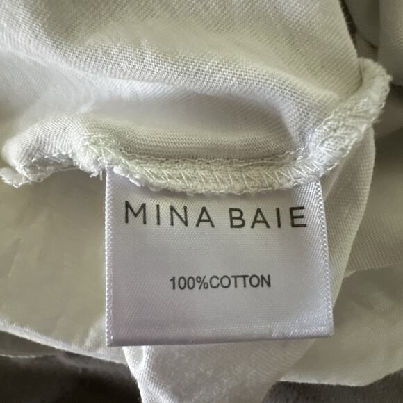 MINA BAIE Shirt Womens Small White Pocket Tee Oversized Relaxed Fit Minimalist - Picture 6 of 9